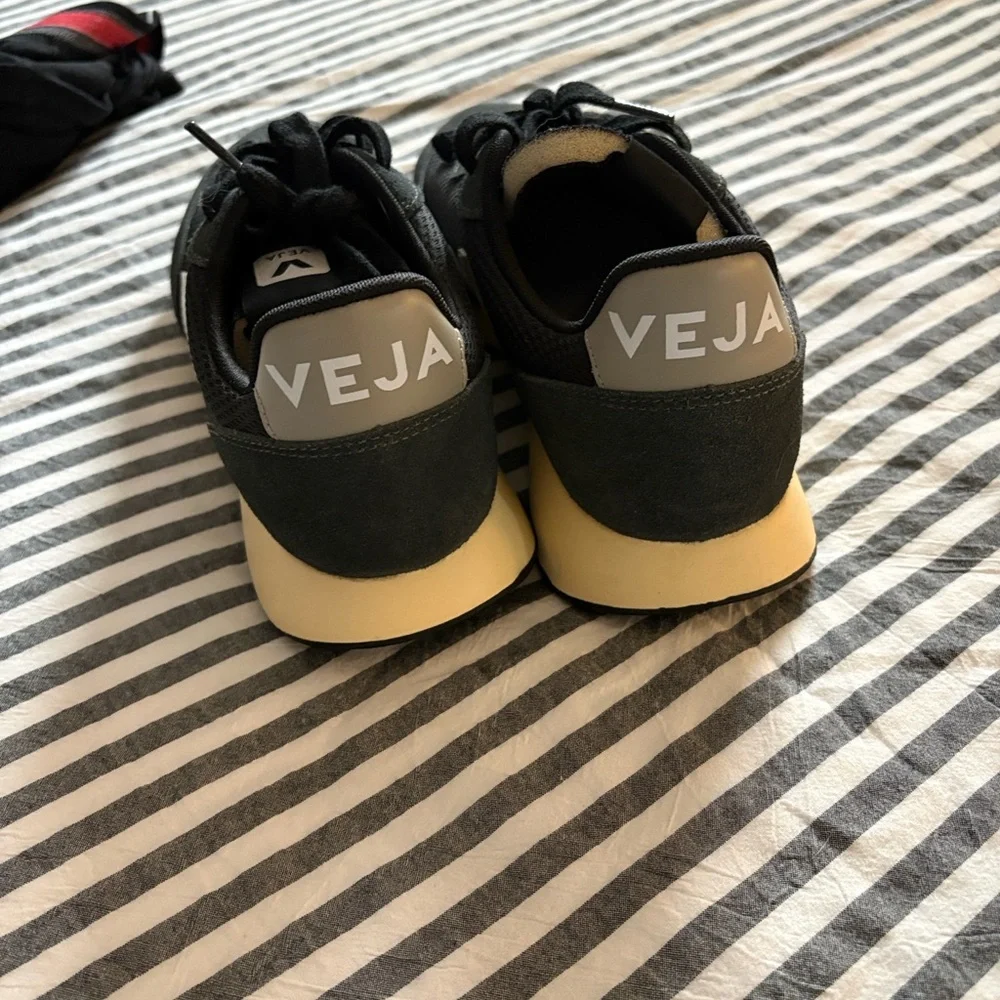 Veja Black Sneakers with White V Logo and Cream Midsole - Picture 2 of 3
